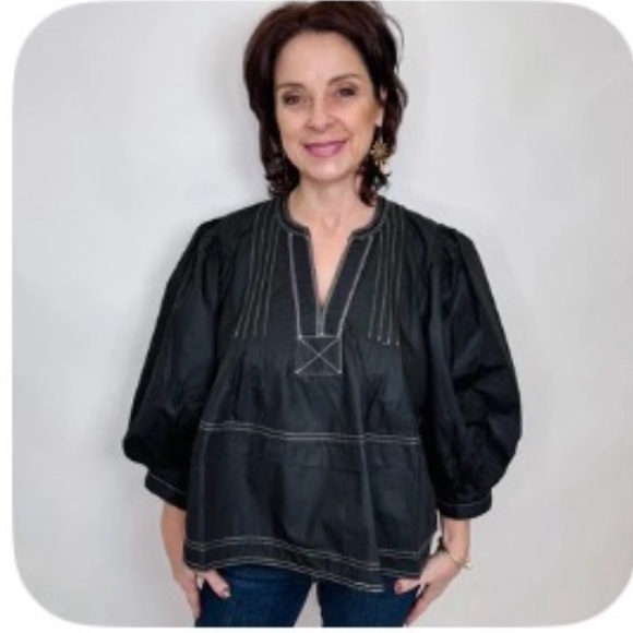 entro Tops - NWOT Entro Black Blouse with White/Cream Stitching